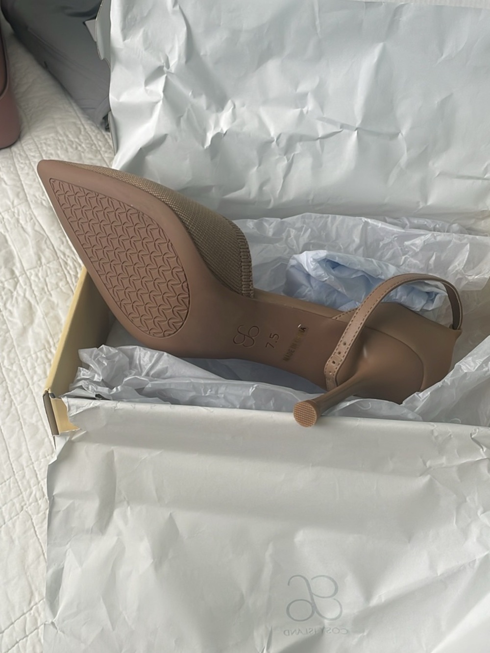 Cozy island nude pump 7.5 NWT $100 new - Picture 5 of 8